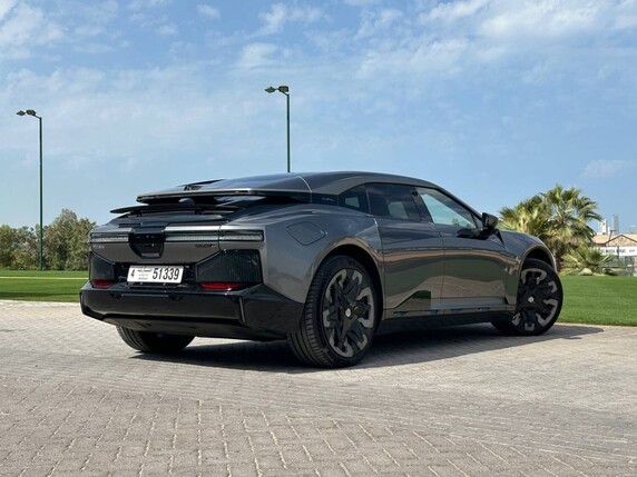 A Comprehensive Guide on How to Lease a Car 954288485